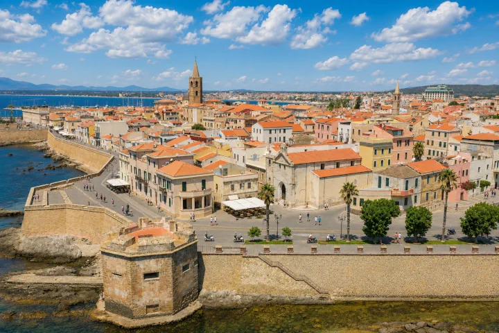 Find Cheap Flights to Sardinia from the UK with Expedia